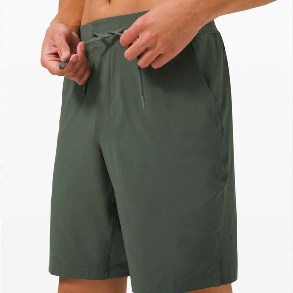 Lululemon The Short 9 inch Linerless Dark Green Mens Lightweight Sz M NEW - Picture 1 of 10
